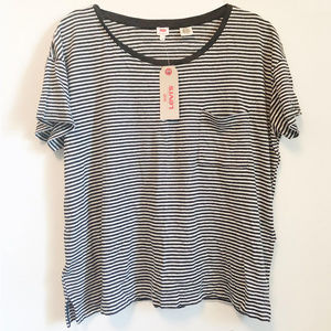 Slouchy LEVI stripe t-shirt NWT size XL